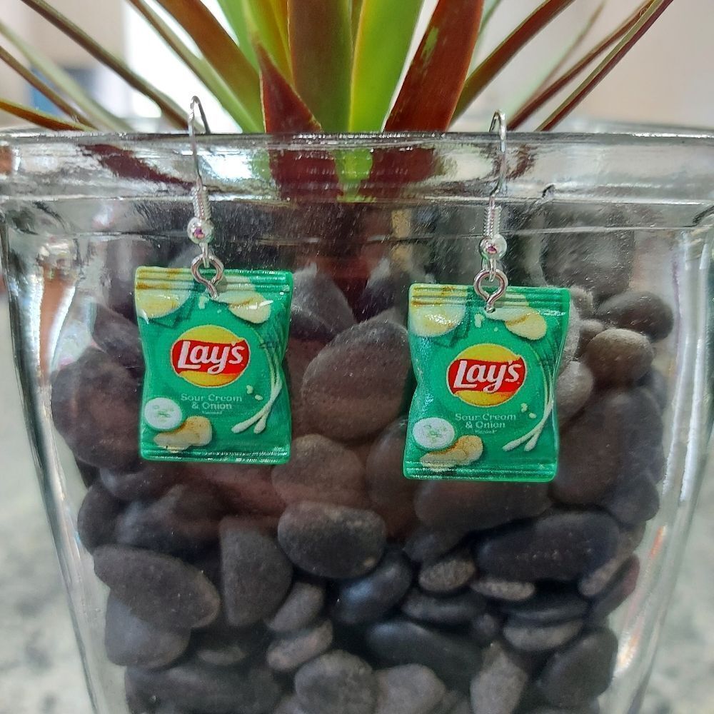 Assorted chip earrings Lays, Doritos, Ruffles - Picture 9 of 16
